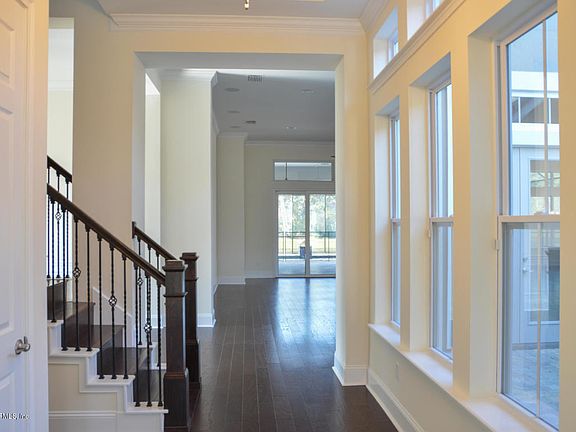 5th image of 414 Deer Valley Dr