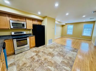 163 Atwells Ave APT 3R, Providence, RI 02903