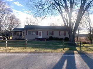 706 S Plank Rd, Slate Hill, NY 10973