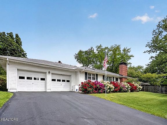 2nd image of 4725 Santala Dr