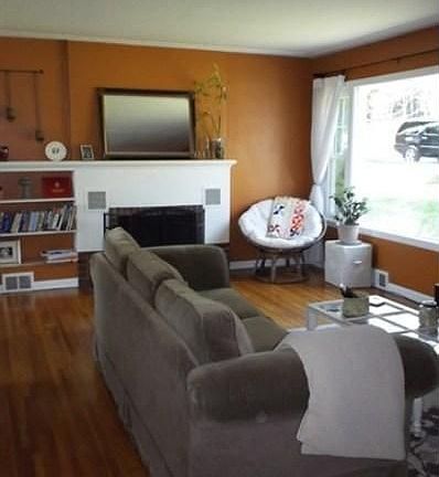 4th image of 2828 E Superior St