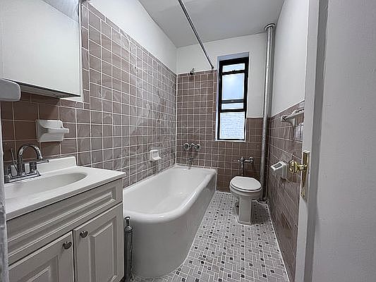 4th image of 231 Ocean Ave APT 3H