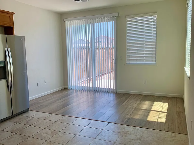 1900 Monroe Ct #100 — Photo 5