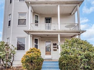 138 Sandringham Ave, Providence, RI 02908