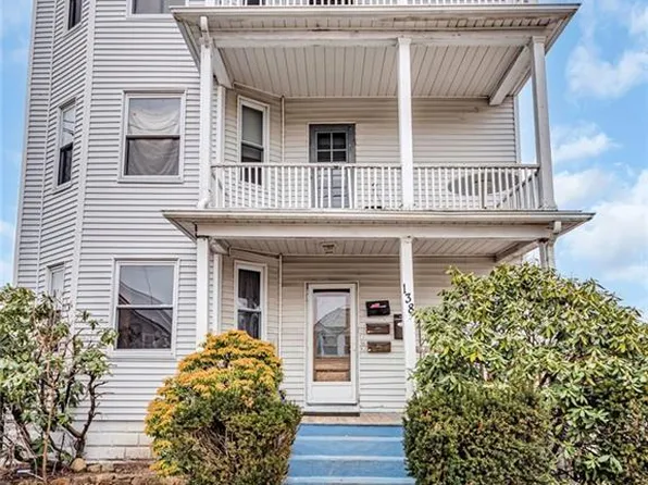 138 Sandringham Ave, Providence, RI 02908