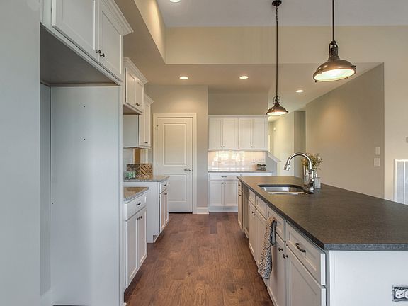 5th image of 3106 Palomar Dr