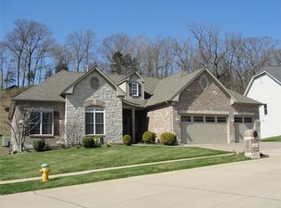 1074 Bridleridge Crossing Spur, High Ridge, MO 63049