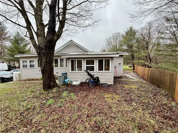 16 Catherine St, Star Lake, NY 13690