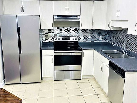 3rd image of 285 Silverwood Ave