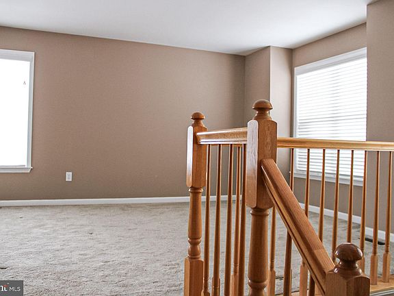5th image of 1143 Lindsay Ln