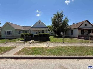 2423 3rd Ave, Terre Haute, IN 47807