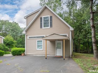 14 Bryan Ln, Newtown, CT 06470