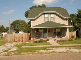 1328 S 8th St, Clinton, IN 47842