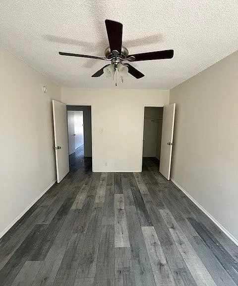 4014 Stevely Ave. — Photo 26