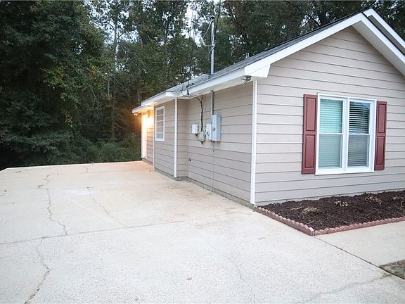3rd image of 124 Lee Road 2059