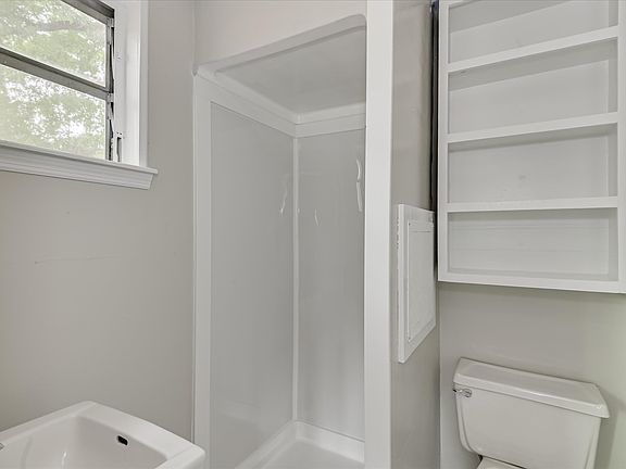3rd image of 1933 George Rd #B