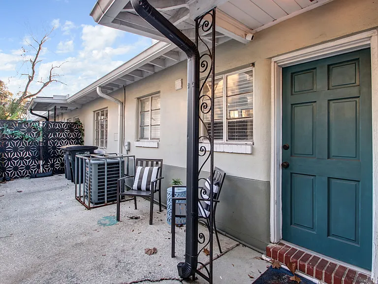 2674 Myra St #A — Photo 24