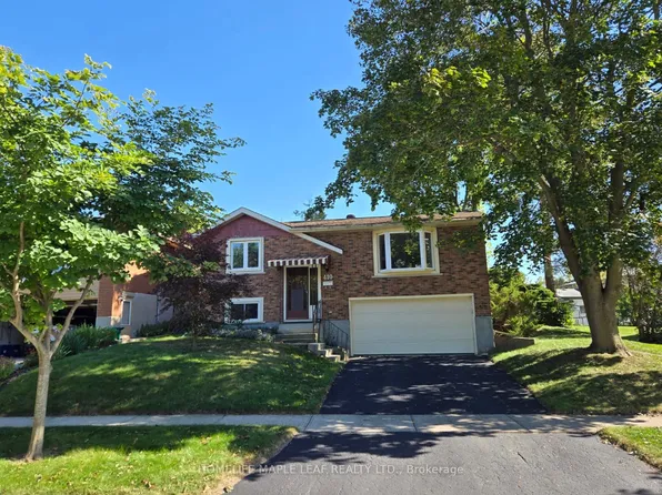 410 Lakeview Dr, Waterloo, ON N2L 4Z6