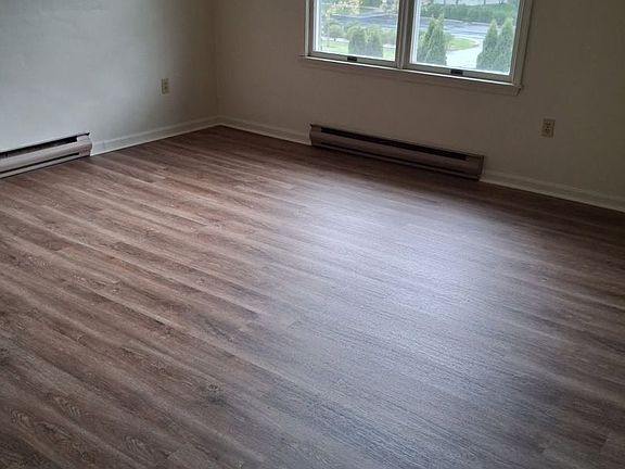 3rd image of 1309 Almond St #1300