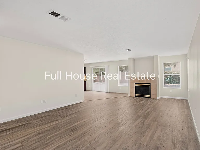 7320 Quartzite Ave NW — Photo 5
