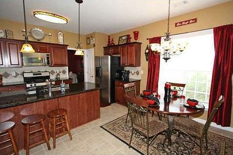 3rd image of 156 Churchcliff Dr