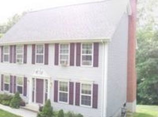 28 Sandpiper Ln, East Lyme, CT 06333