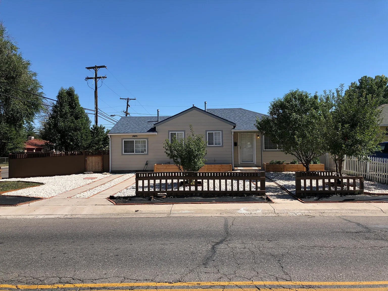 4 bed, 1911 sqft, $3,400 — Photo 1