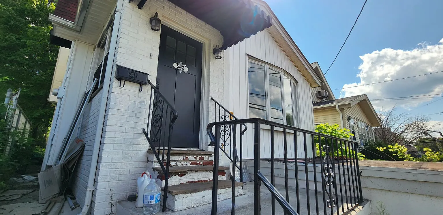 3 bed, $3,300 — Photo 1
