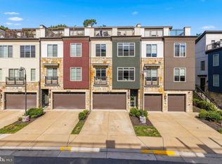2876 Lowen Valley Rd, Alexandria, VA 22303