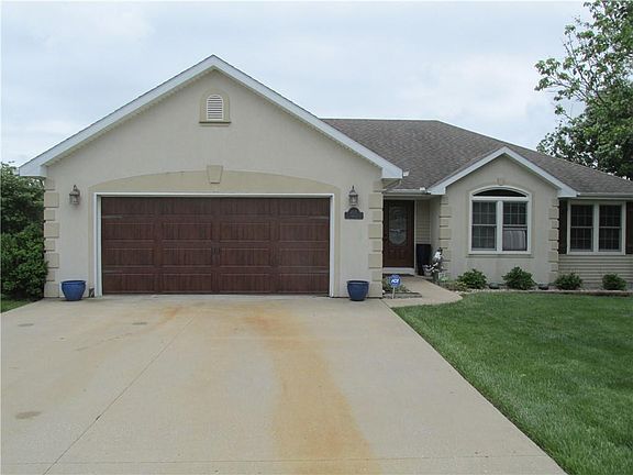 2nd image of 205 Aquila Dr