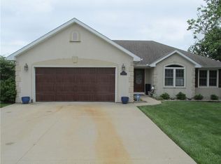 205 Aquila Dr, Cameron, MO 64429