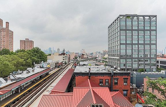 4th image of 301 Broadway #4R