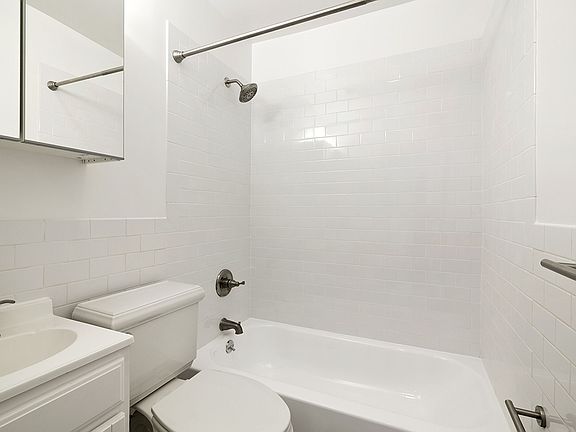 3rd image of 144-150 Ludlow St #6H