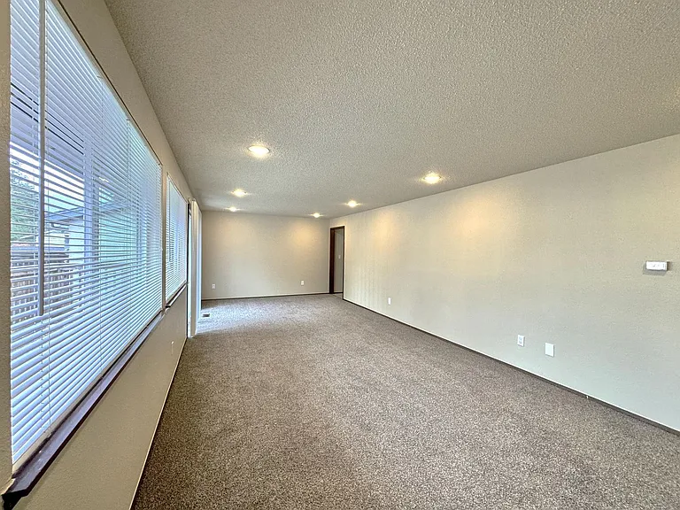 Washington Terrace Apartments — Photo 2