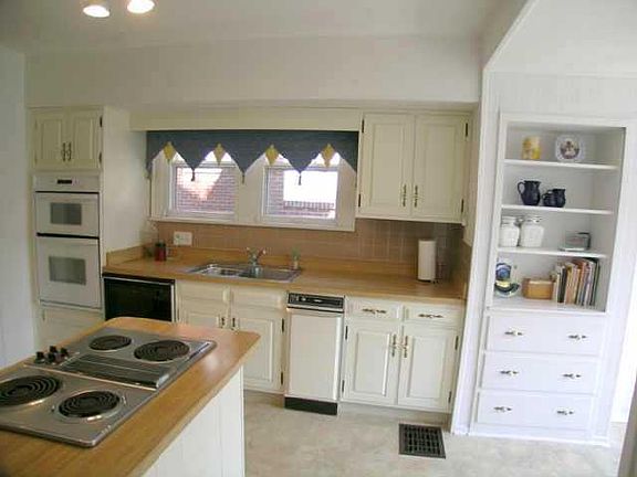 5th image of 6051 N Central Ave