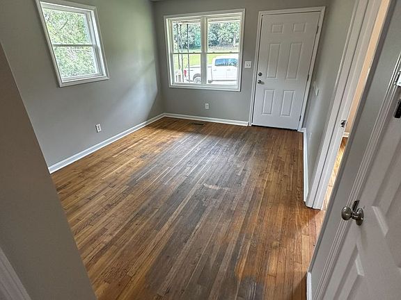 3rd image of 2022 4th St E