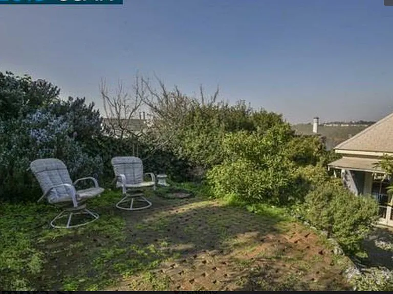 725 Alhambra St — Photo 30