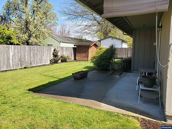 4th image of 1975 Breakwood Cir SE