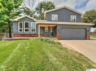 4610 S 154th Avenue Cir, Omaha, NE 68137
