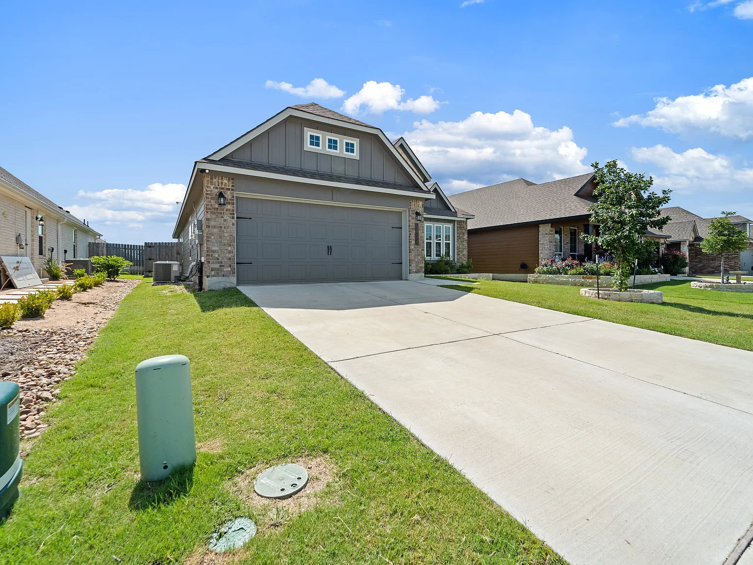 3 bed, 1620 sqft, $1,900 — Photo 3