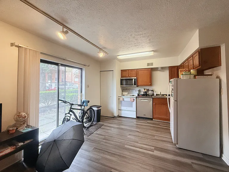 3214 Kennett Sq #14 — Photo 2