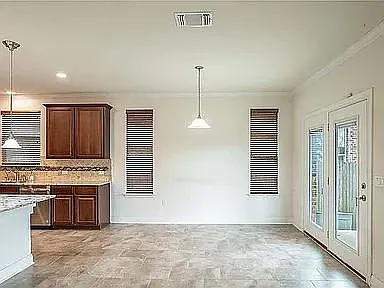 1608 Garamond Ln — Photo 4
