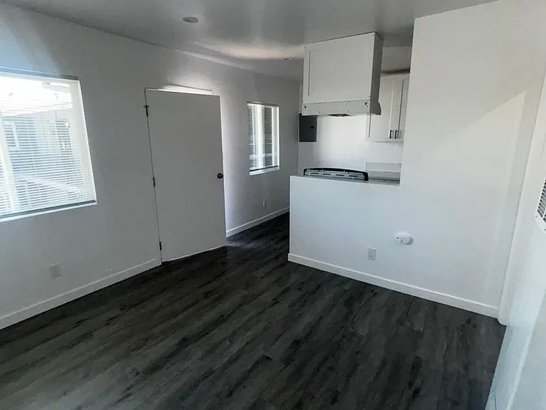 1760 Henderson Ave — Photo 1