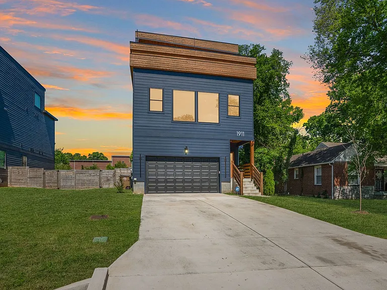 1911 Hailey Ave — Photo 1