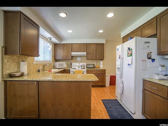 2nd image of 5255 S Queenswood Dr