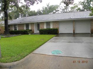 2113 Timber Ln, Conroe, TX 77301