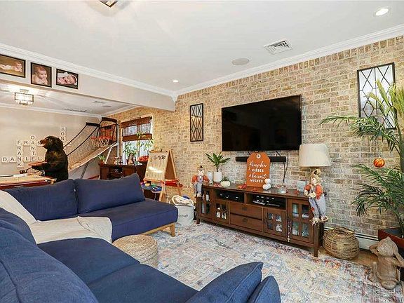 3rd image of 651 Baldwin Dr