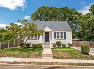 21 E Pierson Ave, Somers Point, NJ 08244