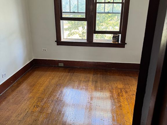 4th image of 6716 174th St