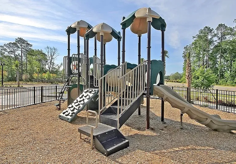 334 Kindred Spirits Dr — Photo 43